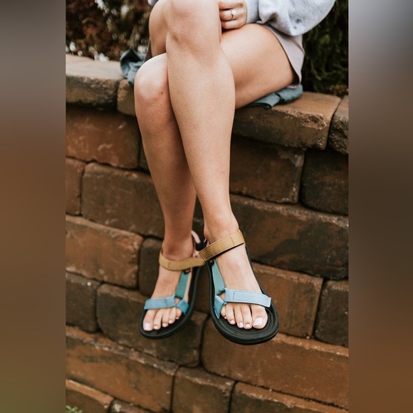 Teva Midform Universal Sandal in Bright Retro Multi - Picture 16 of 16